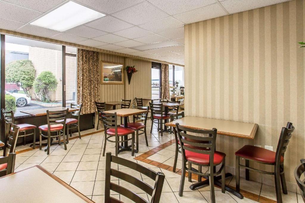 Rodeway Inn Lawton Exterior foto